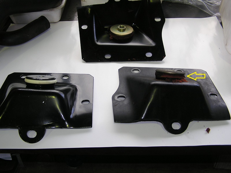 新品 ジャガーXF フロントショックアッパーマウント XR858419/XR856158 社外品