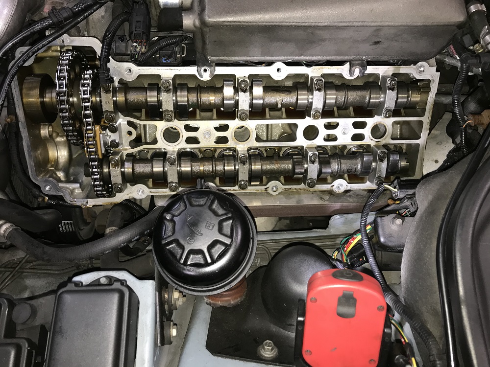 ダイムラー スーパーｖ８ エンジンオイル漏れ修理 ジャガー ダイムラー修理専門店 埼玉県戸田市 ヤムズ ファクトリー